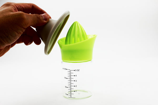 Glass 5 oz Citrus Juicer Strainer and Silicone Cap with Measurement Marking